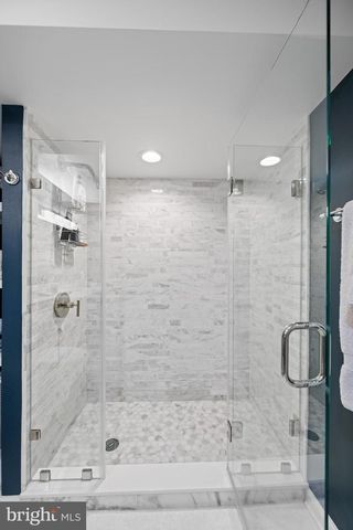 1220 DENBIGH LN, Wayne, PA 19087