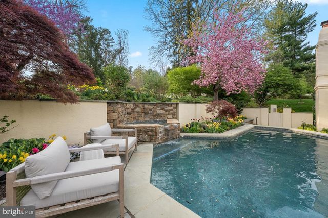 1220 DENBIGH LN, Wayne, PA 19087