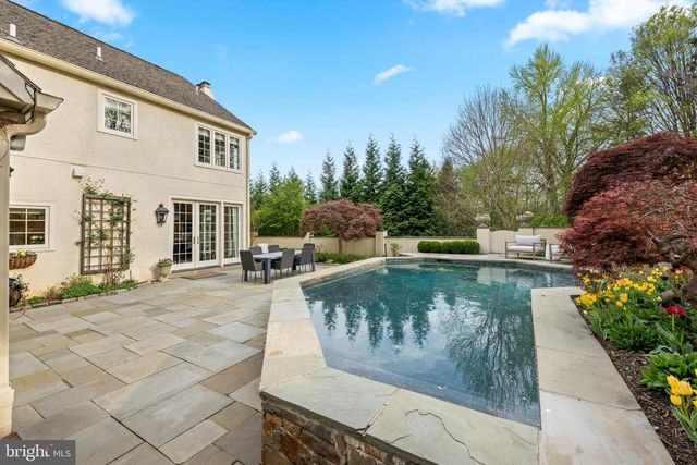 1220 DENBIGH LN, Wayne, PA 19087