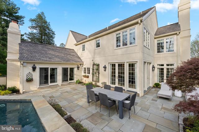 1220 DENBIGH LN, Wayne, PA 19087