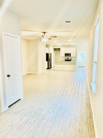 902 Redinger Ridge Drive, Houston, TX 77336
