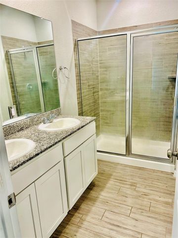 902 Redinger Ridge Drive, Houston, TX 77336
