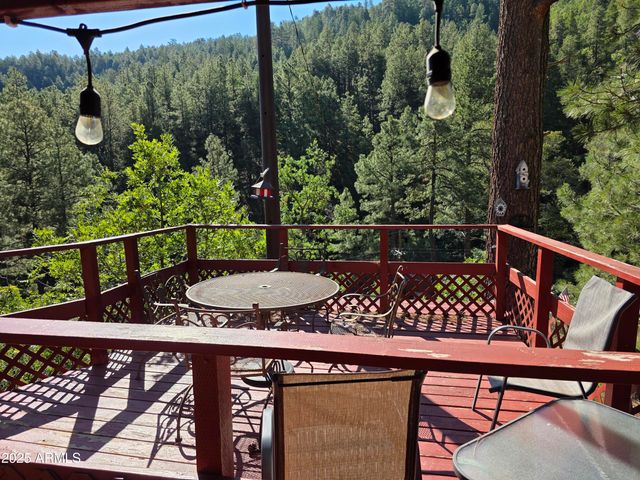 8000 S Breezy Pine Road, Mayer, AZ 86333