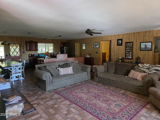 8000 S Breezy Pine Road, Mayer, AZ 86333