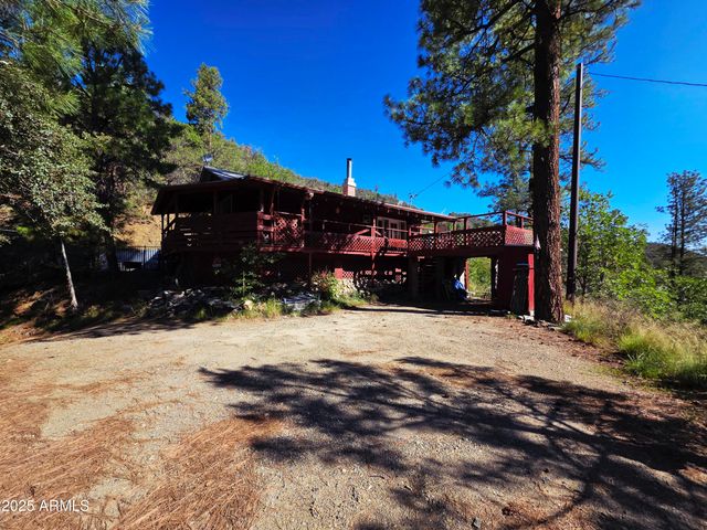 8000 S Breezy Pine Road, Mayer, AZ 86333