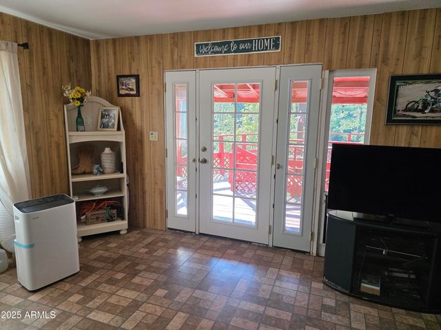 8000 S Breezy Pine Road, Mayer, AZ 86333