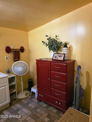 8000 S Breezy Pine Road, Mayer, AZ 86333