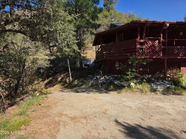 8000 S Breezy Pine Road, Mayer, AZ 86333