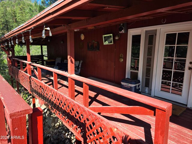 8000 S Breezy Pine Road, Mayer, AZ 86333