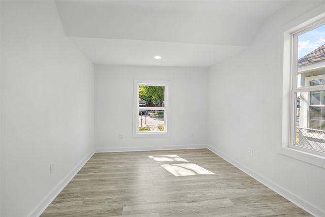 214 12th Street, Grand Prairie, TX 75051