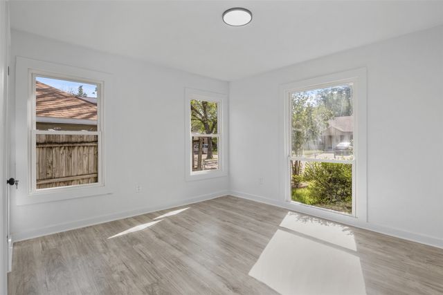214 12th Street, Grand Prairie, TX 75051