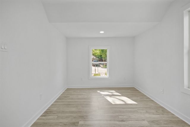 214 12th Street, Grand Prairie, TX 75051