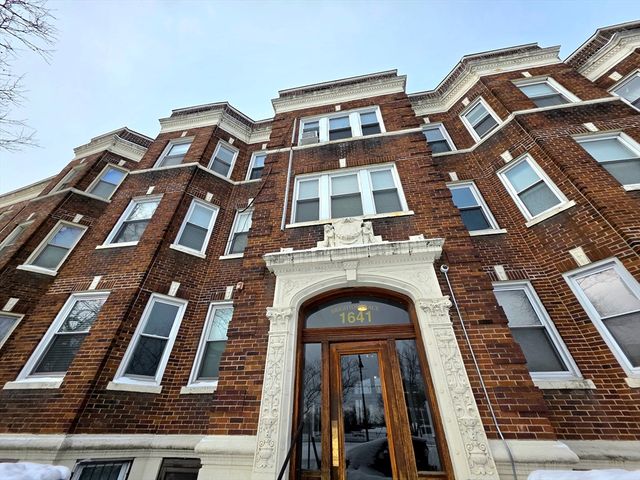1641 Commonwealth Ave 16, Boston, MA 02135