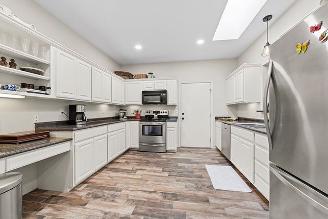 1008 Edinburgh, Kerrville, TX 78028