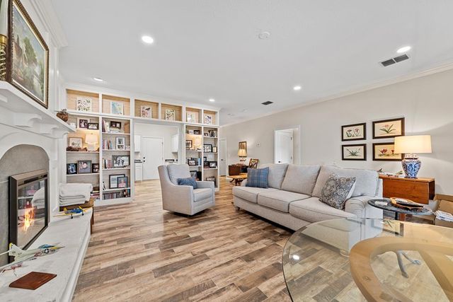 1008 Edinburgh, Kerrville, TX 78028