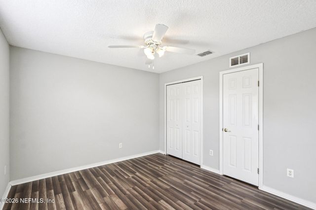 15678 MOSS HOLLOW Drive, Jacksonville, FL 32218