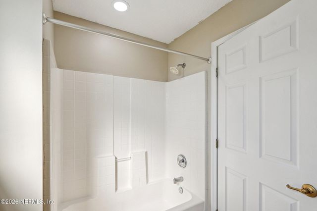 15678 MOSS HOLLOW Drive, Jacksonville, FL 32218