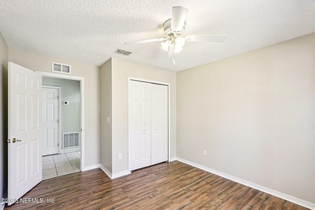 15678 MOSS HOLLOW Drive, Jacksonville, FL 32218