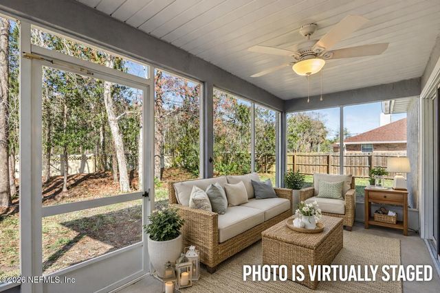 15678 MOSS HOLLOW Drive, Jacksonville, FL 32218