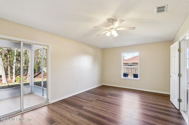 15678 MOSS HOLLOW Drive, Jacksonville, FL 32218