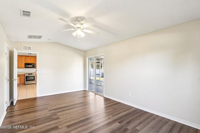 15678 MOSS HOLLOW Drive, Jacksonville, FL 32218