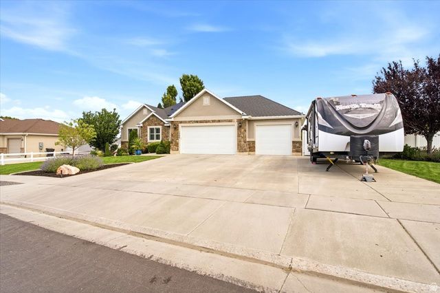 1366 W 3030 S, Perry, UT 84302