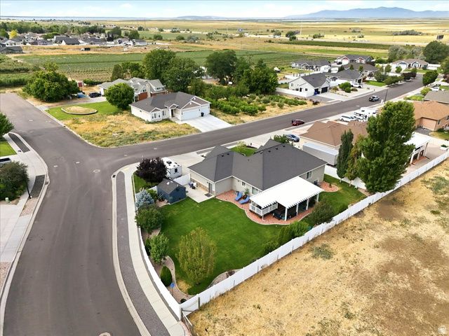 1366 W 3030 S, Perry, UT 84302