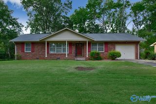 2320 Rodgers Drive NE, Huntsville, AL 35811