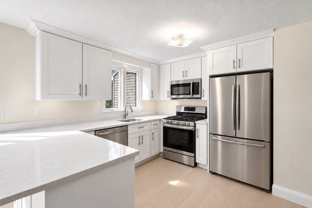 261 Broadway Rd 26, Dracut, MA 01826