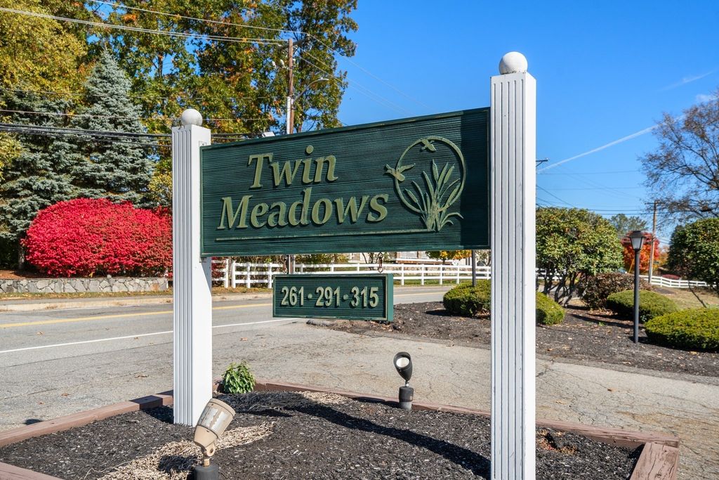 261 Broadway Rd 26, Dracut, MA 01826