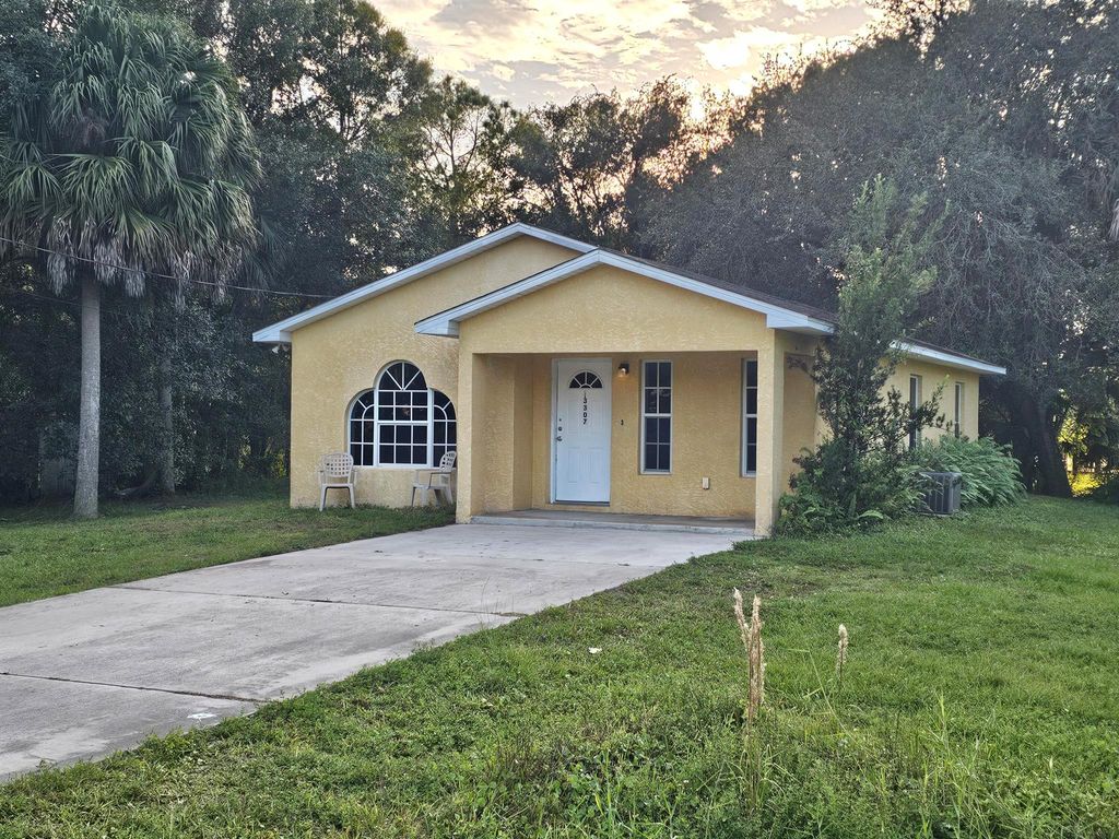 3307 NW 39th Avenue, Okeechobee, FL 34972
