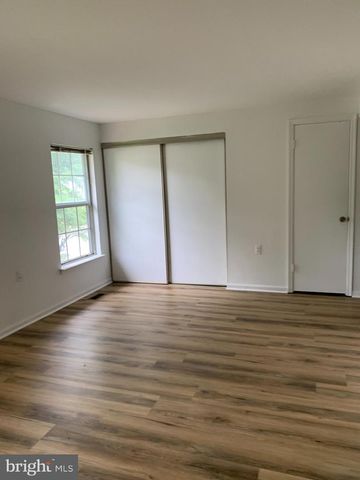 10226 QUIET POND TER, Burke, VA 22015