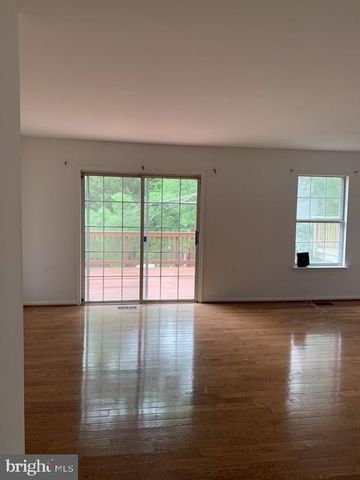 10226 QUIET POND TER, Burke, VA 22015