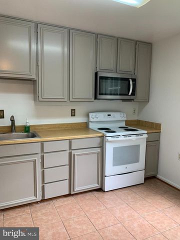 10226 QUIET POND TER, Burke, VA 22015