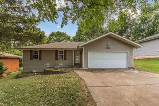 2742 East Cragmont Street, Springfield, MO 65804