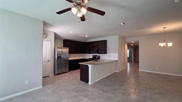 8023 Ecru Lane, Rosharon, TX 77583