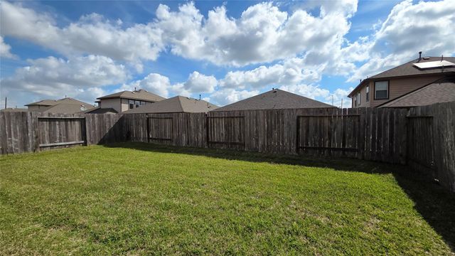 8023 Ecru Lane, Rosharon, TX 77583