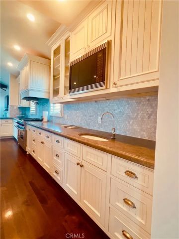 132 28th Street, Hermosa Beach, CA 90254