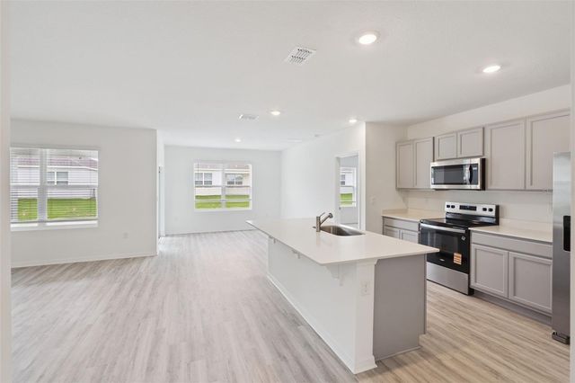 3506 NETTLE LOOP, Tavares, FL 32778