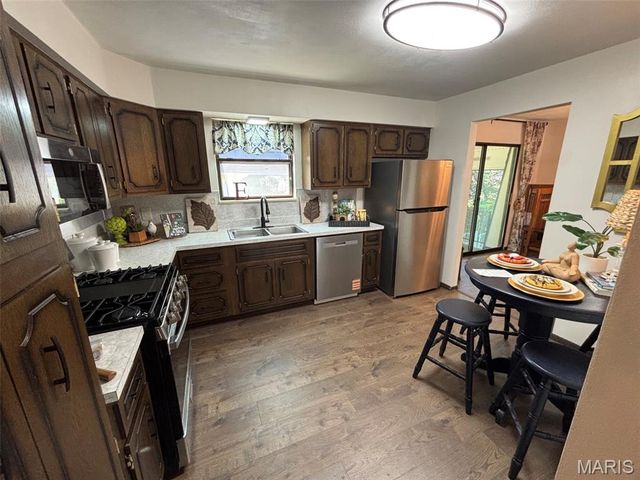 109 San Mateo Drive, Belleville, IL 62221