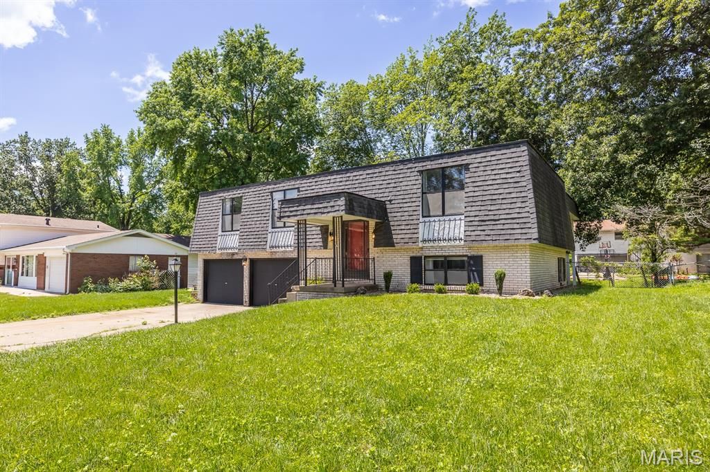 109 San Mateo Drive, Belleville, IL 62221