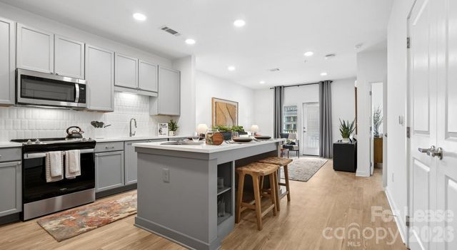 15120 Village Xing Road B1, Huntersville, NC 28078