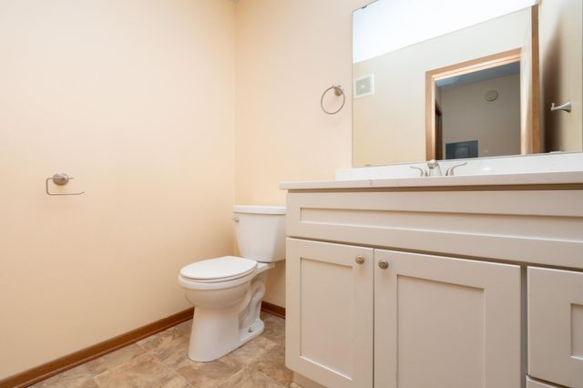 1279 Taylor Street 5, Shakopee, MN 55379