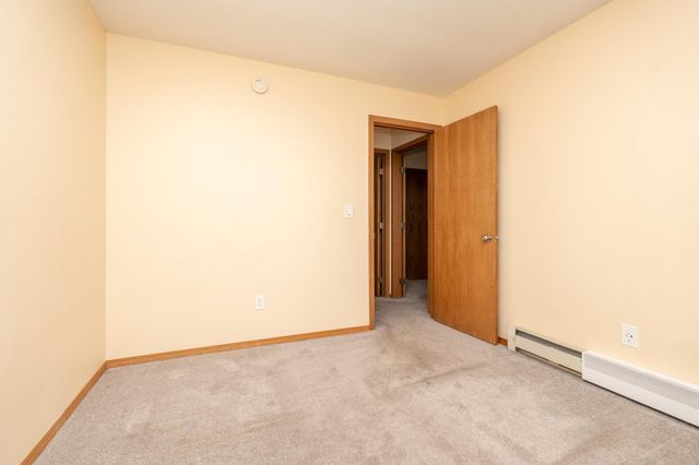 1279 Taylor Street 5, Shakopee, MN 55379