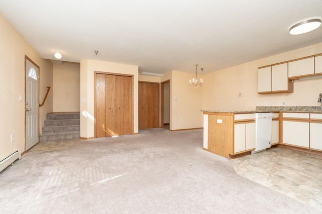 1279 Taylor Street 5, Shakopee, MN 55379