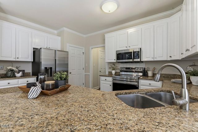 104 Canterstone Court, Cary, NC 27518