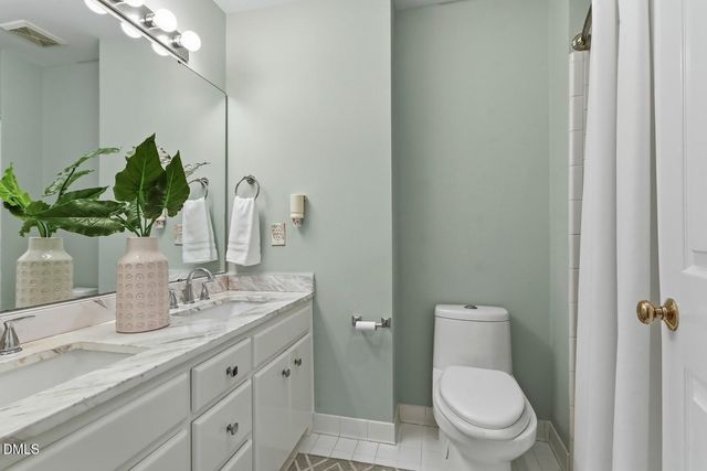 104 Canterstone Court, Cary, NC 27518