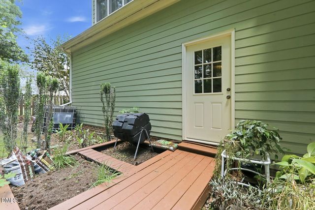 104 Canterstone Court, Cary, NC 27518