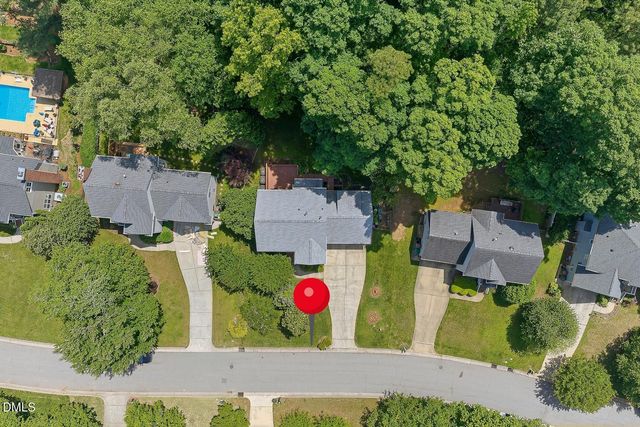 104 Canterstone Court, Cary, NC 27518