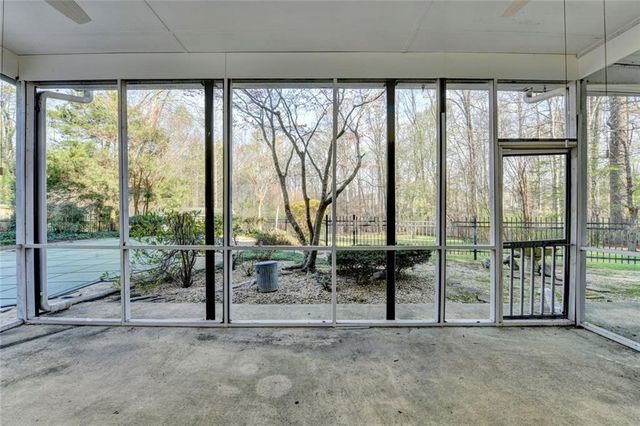 940 Winnbrook Drive, Dacula, GA 30019